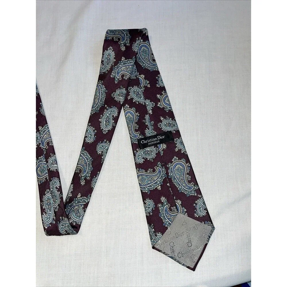 Christian Dior Men’s Dress Tie Size 55” Purple Paisley 100% Silk Business Formal
